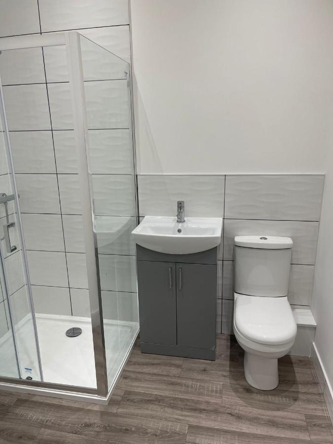 Brand New Montrouge Apartments - Perfect Location!! ポーツマス エクステリア 写真